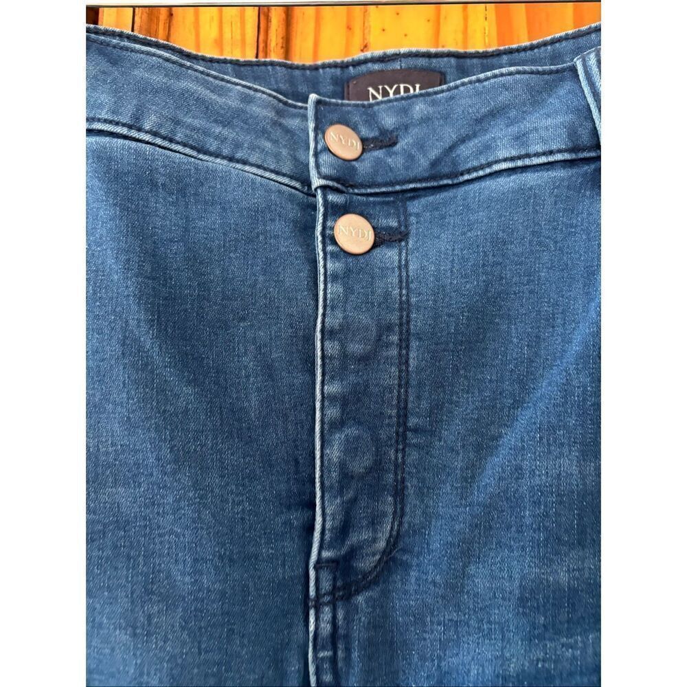 NYDJ Briella Button Fly Shorts - Picture 2 of 5
